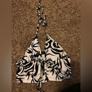 Black and white croptop